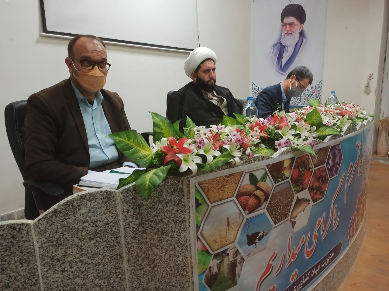 میز خدمت جهادی بشرویه به مناسبت هفته بسیج